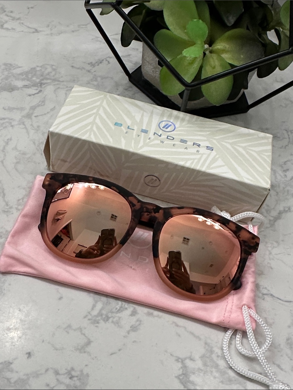 Blenders Eyewear Women’s Pink Tortoise Rose Mirror Sunglasses